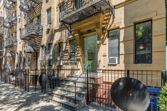 Entrance - 341 E 85th St