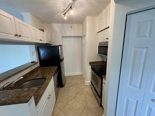 Building Photo - 3306 Tuscany Way
