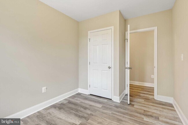 Foto del edificio - 3445 Cottage Ave