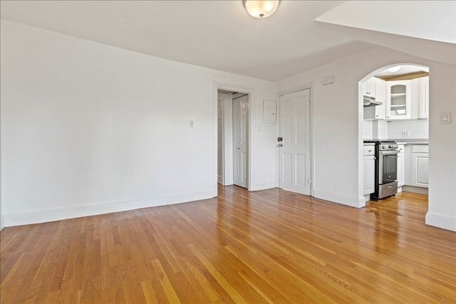 Building Photo - 619 Tremont St