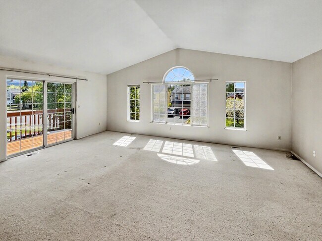 Foto del edificio - 4021 Red Talon Dr