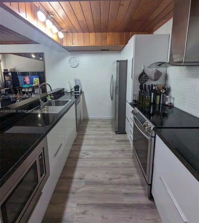 Foto del edificio - 11203 NW 15th St