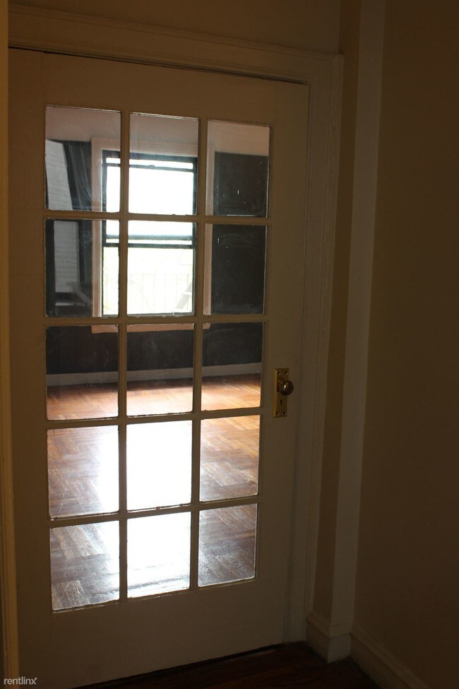 Building Photo - 2 br, 1 bath Apartment - 401 76th St