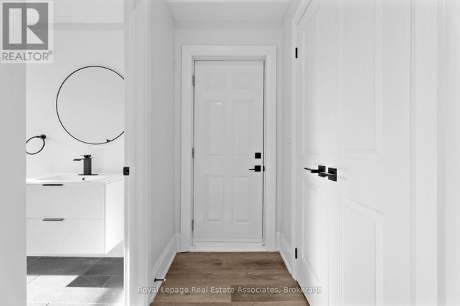 Building Photo - 55 Cayuga St