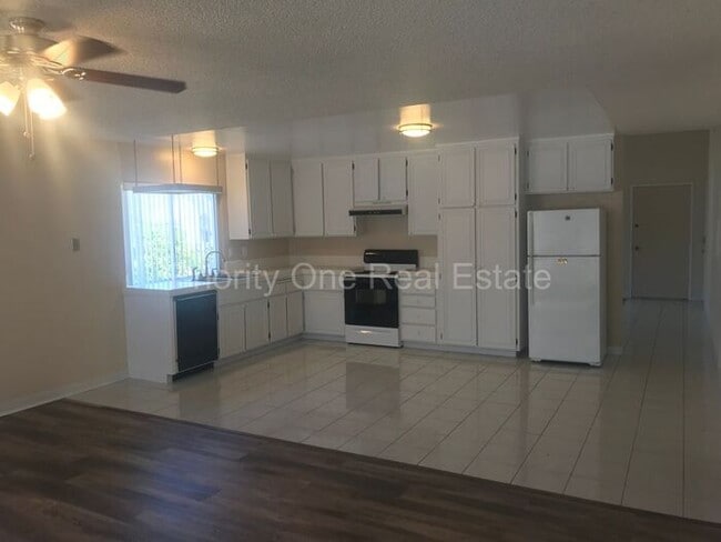 Building Photo - Lovely home in the heart of Mira Mesa