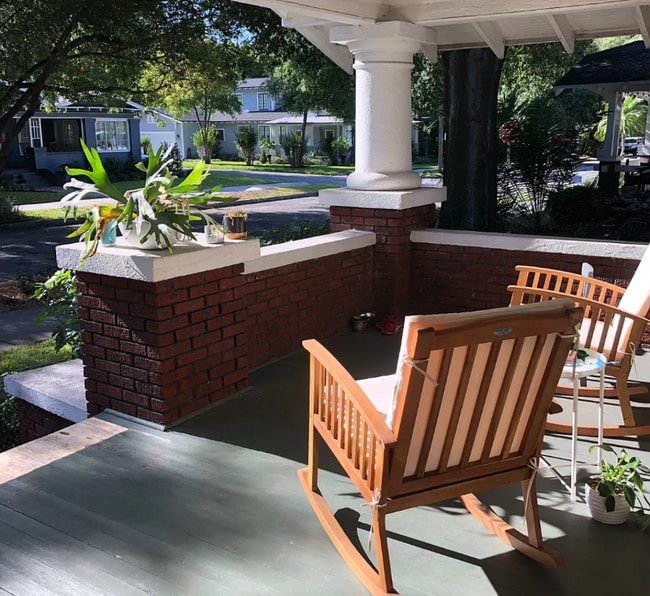 Foto del edificio - 6104 N Suwanee Ave