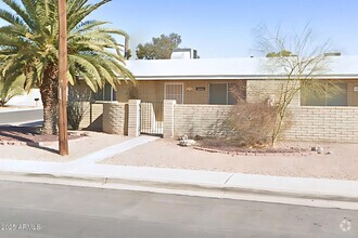 Building Photo - 1024 N Pueblo Dr