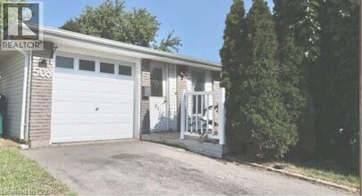 Building Photo - 508 Pinetree Crescent