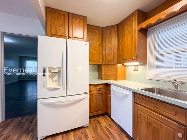 Foto del edificio - 2519 Kitmore Ln