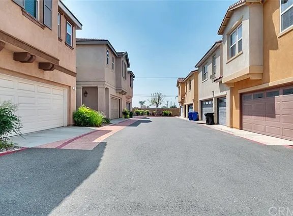 Foto del edificio - 277 Bloomington Ave