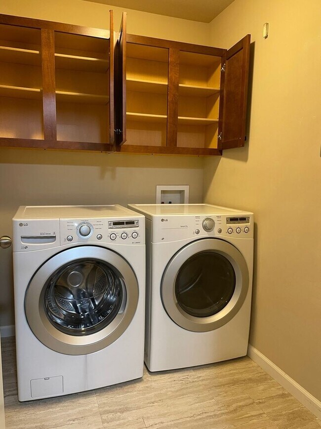 Foto del edificio - Charming 2BR Townhome in Stillwater Landing