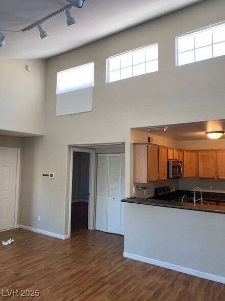 Foto del edificio - 9325 W Desert Inn Rd