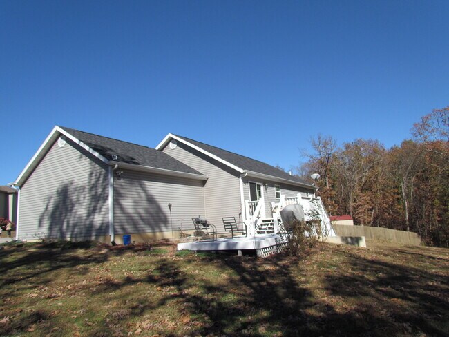 Building Photo - A MUST SEE BEAUTIFUL HOME! NEW CARPET COMI...