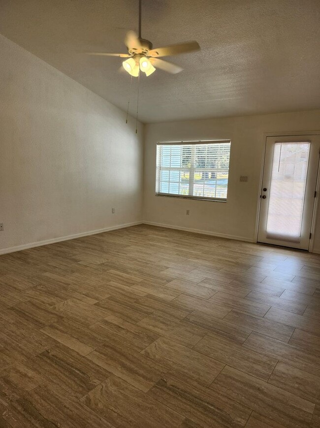 Building Photo - Deep Creek updated duplex for RENT!