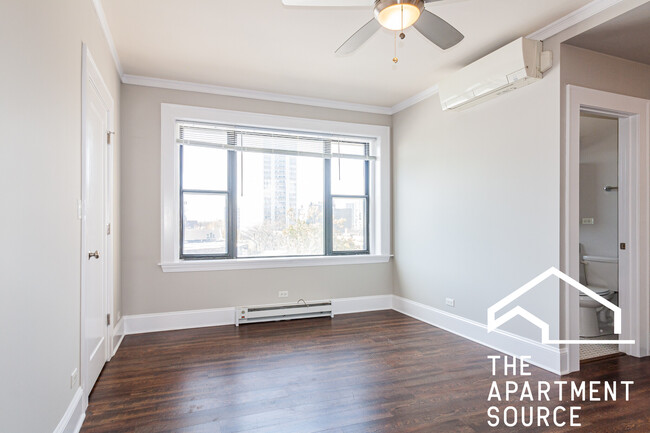 Building Photo - 816 W Lakeside Pl