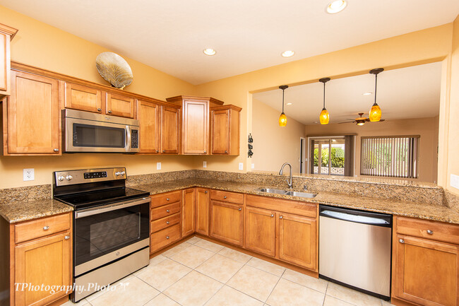 Granite Counter Tops - 1329 Springdale Ln