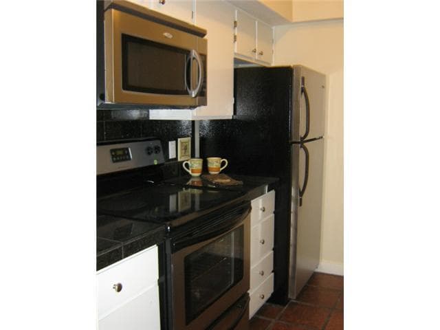 Foto del edificio - 1217 1/2 W 39th St