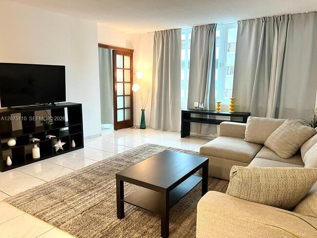 Building Photo - 5401 Collins Ave