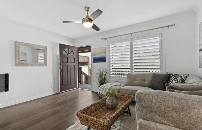 Foto del edificio - Chic Oceanside Retreat: 1-Bedroom with Sce...