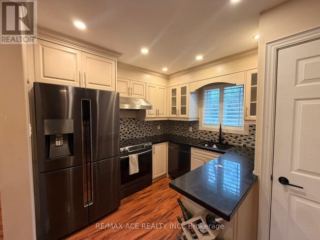 Photo du bâtiment - 48 Ronway Crescent