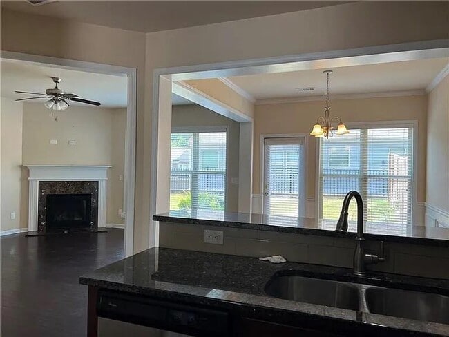 Building Photo - 11650 Davenport Ln