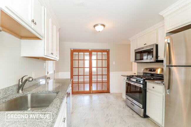 Foto del edificio - 3216 Elderwood Dr