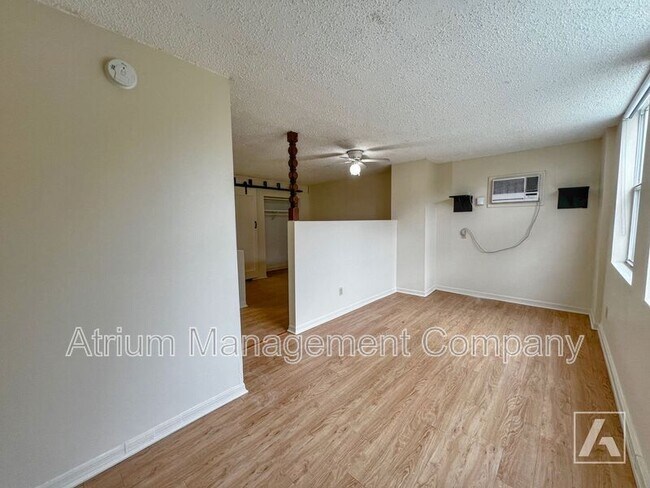 Building Photo - 317 Harwood St