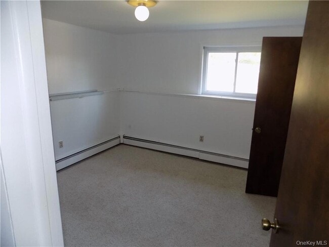 Foto del edificio - 7 Summit Ridge Rd