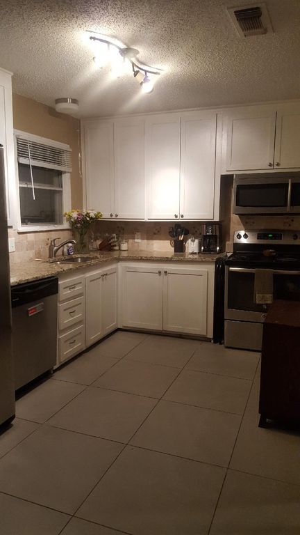 Foto del edificio - 3709 Baldwin Ave