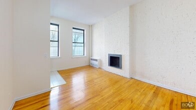 Building Photo - 434 E 89th St