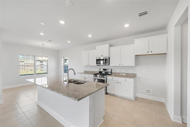 Building Photo - 32906 Ruthie Dean Dr