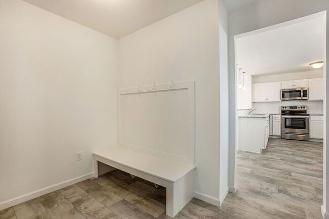 Building Photo - 108 Forest Way