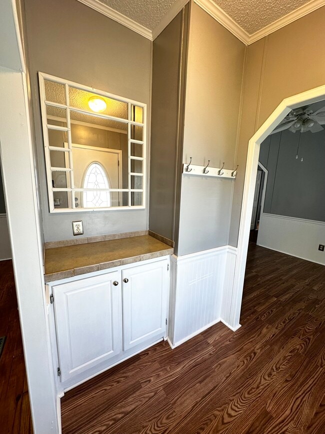 Building Photo - 123 Arista Dr