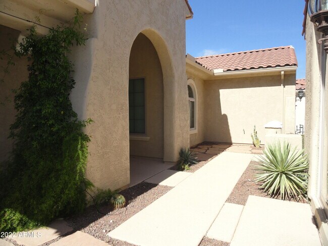 Building Photo - 26865 W Potter Dr