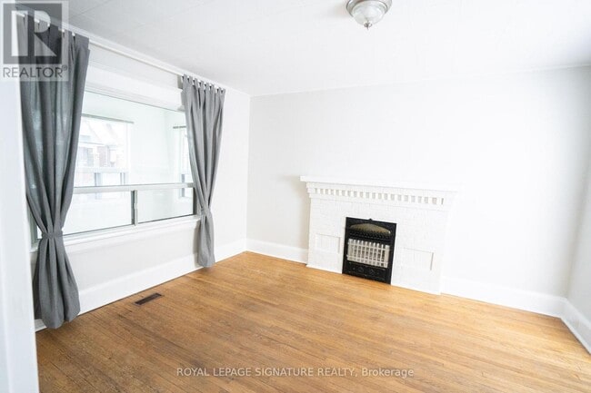 Building Photo - 393 Milverton Blvd