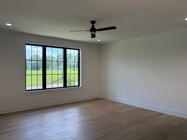 Building Photo - 340 Sophia Rain Dr