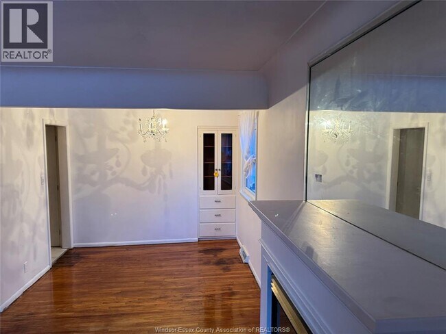 Building Photo - 3039 Bruce Ave