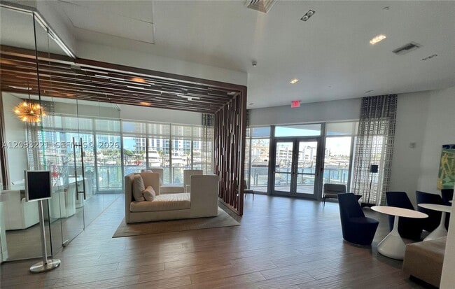 Building Photo - 17301 Biscayne Blvd