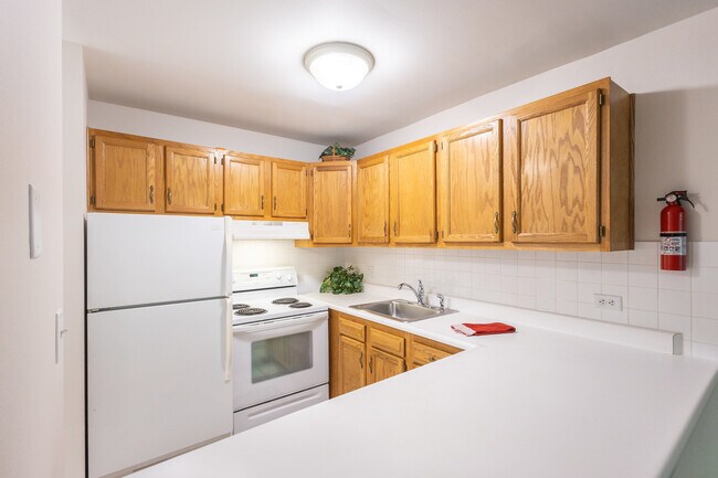 Foto del edificio - 5820 Oakwood Dr