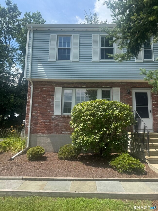 Foto del edificio - 84 Parade Hill Rd