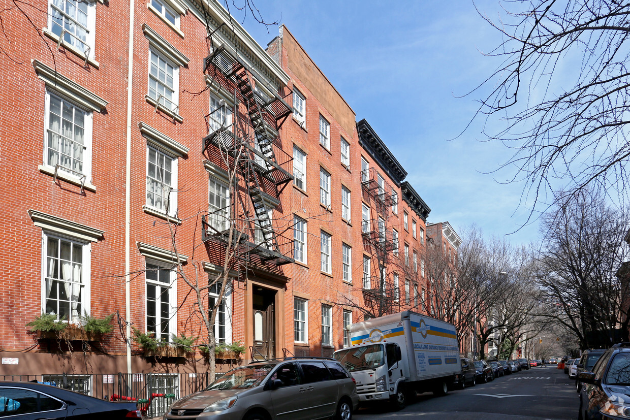 Foto principal - 271 West 11th Street