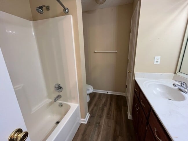 Building Photo - 3775 Iron Horse Dr