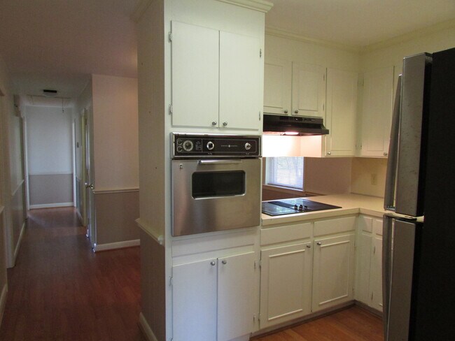 Foto del edificio - 202 Wrenwood Cir