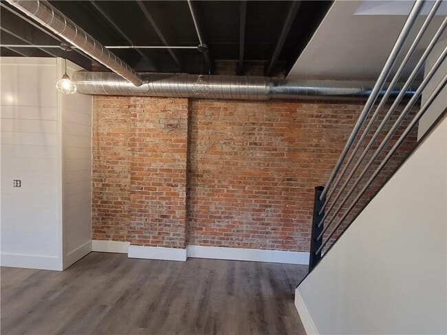 Building Photo - 262 Hendricks Pl