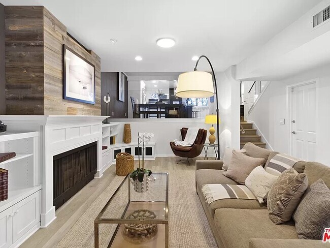 Foto del edificio - 4738 La Villa Marina