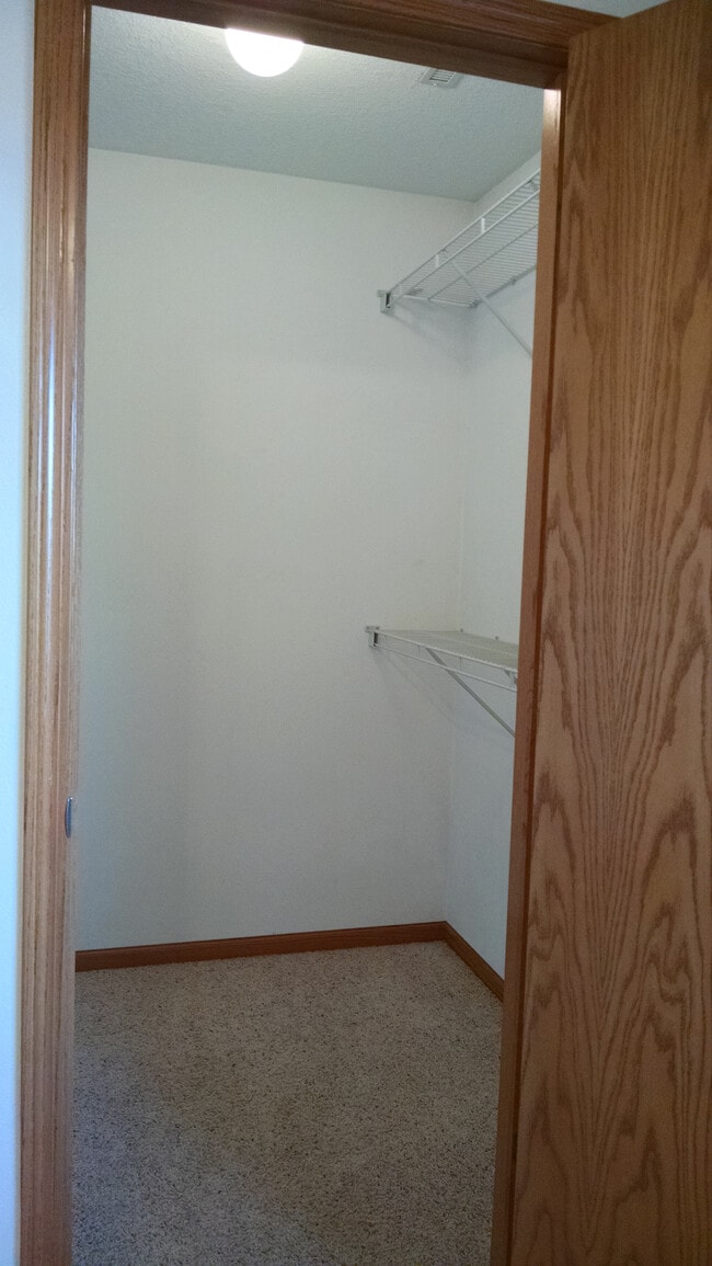 Master bedroom walk-in closet - 1992 50th Street
