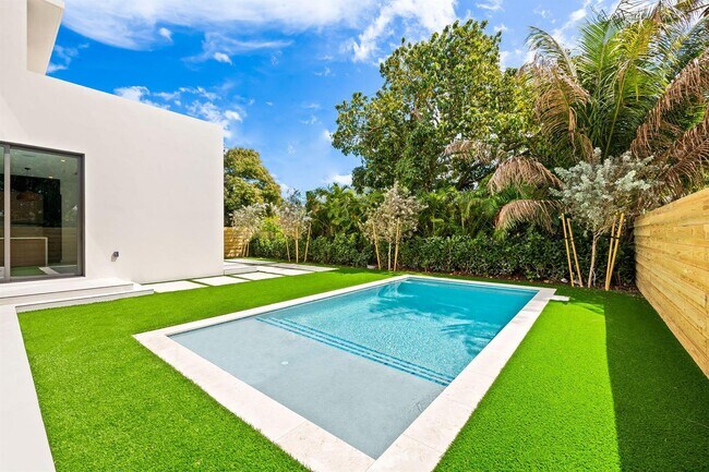 Foto del edificio - 2324 SW 26th St