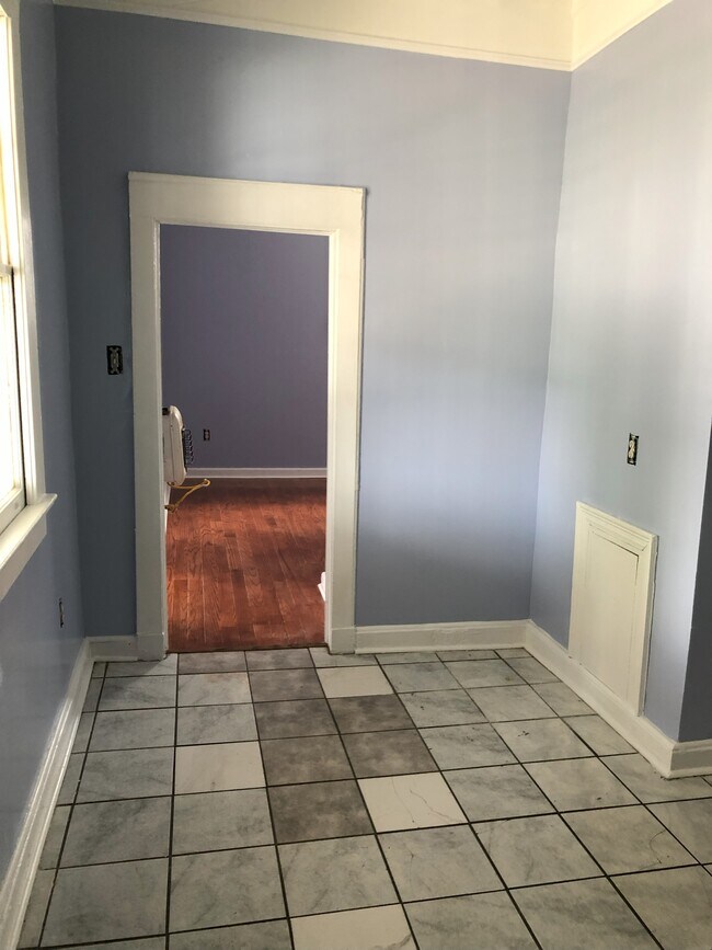 Kitchen - 3710 Delachaise St