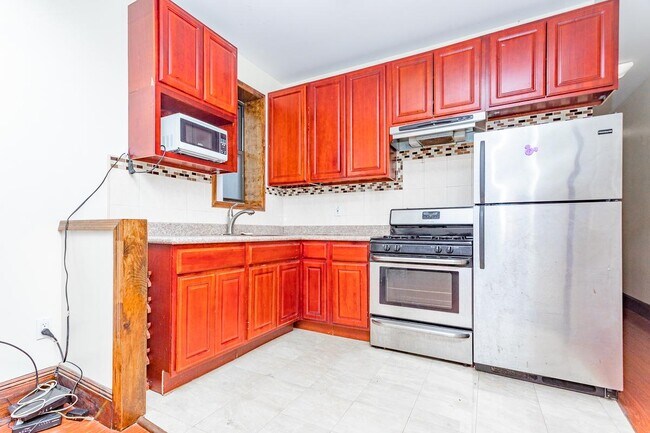 Building Photo - 631 Sterling Pl
