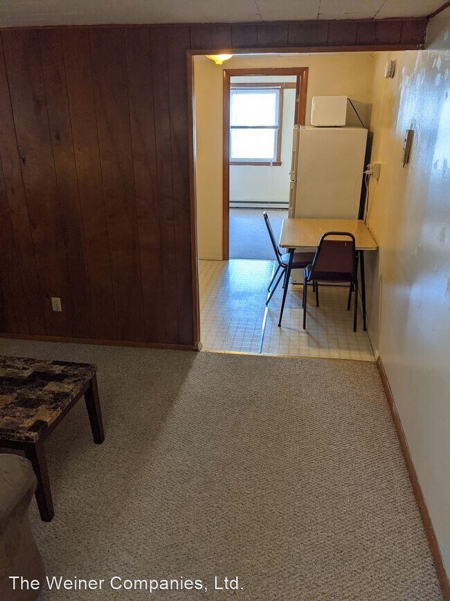 Foto del edificio - 1 br, 1 bath Apartment - 906 W. Springfiel...